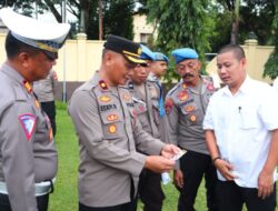 Propam Polres Bulukumba Sidak Anggota Saat Apel, Ada Polisi Dihukum Push Up
