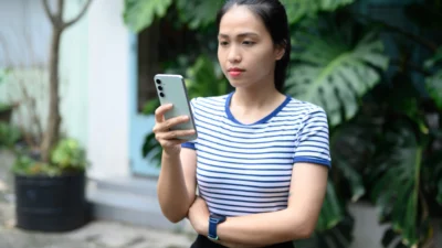 Perbandingan Harga Samsung Galaxy S23 FE Penyimpanan 128 GB dengan 256 GB Terbaru April 2024