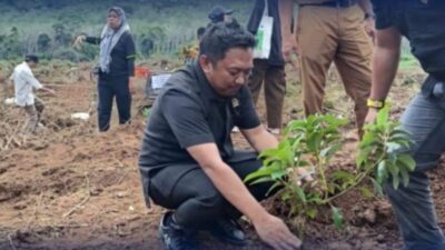 Ketua DPRD Bulukumba Hadiri Peringatan Hari Bumi di Tibona