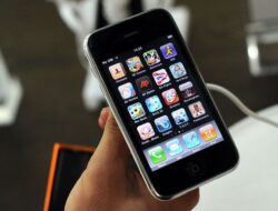 Transformasi HP iPhone dari Masa ke Masa, Kamu Pernah Pakai Tipe yang Mana